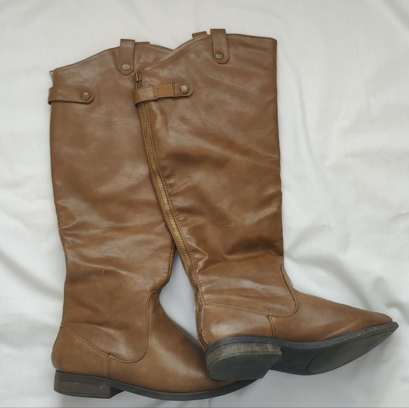 Outlooks Knee-High - Low Heel Boots - Size 8.5M - Picture 2 of 13